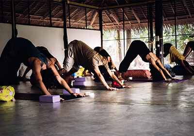 ashtanga-yoga-om-yogshala