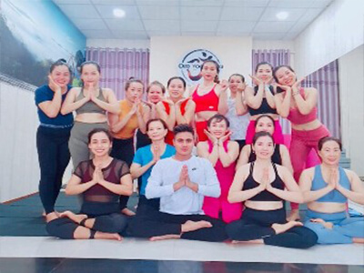 hatha-ashtanga-yoga-class